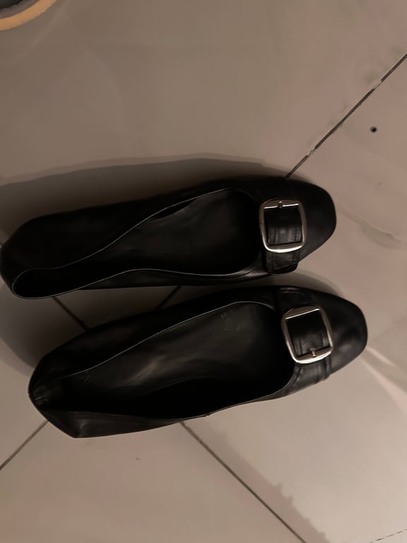 YOOX — YOOX Black Buckle Detail Ballet Flats (Size EU 41, Like new)