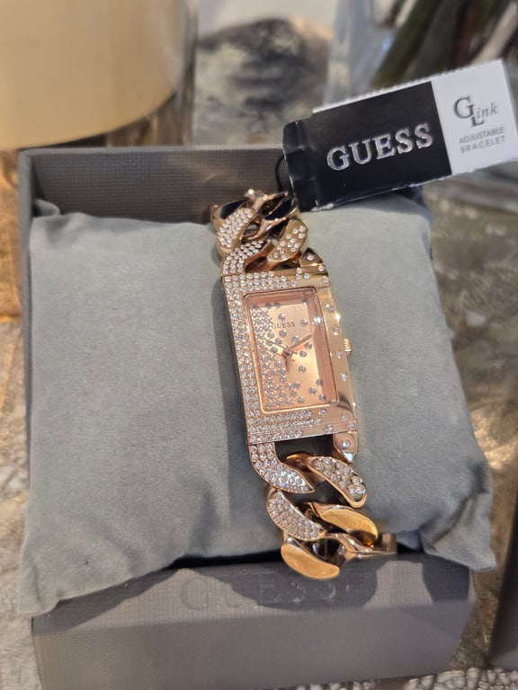 Guess — Guess  watch brand new (Size Adjustable , New with tags)