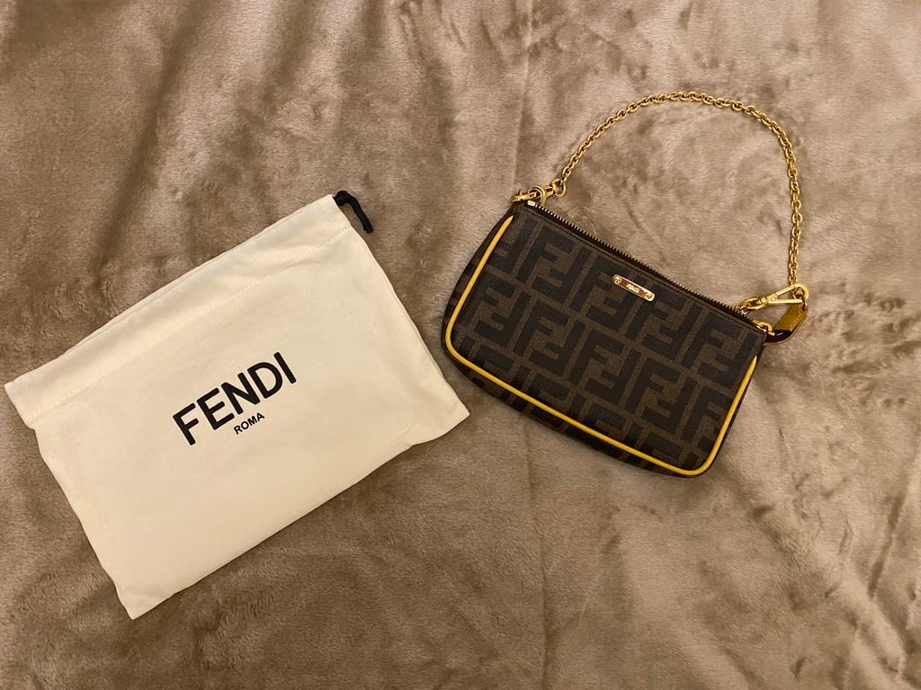 Fendi — Fendi Zucca Chain Pochette (Like new)