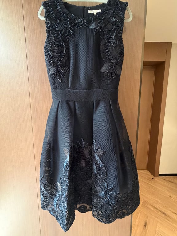 Maje — Maje Black Embroidery Dress (Size M, Like new)