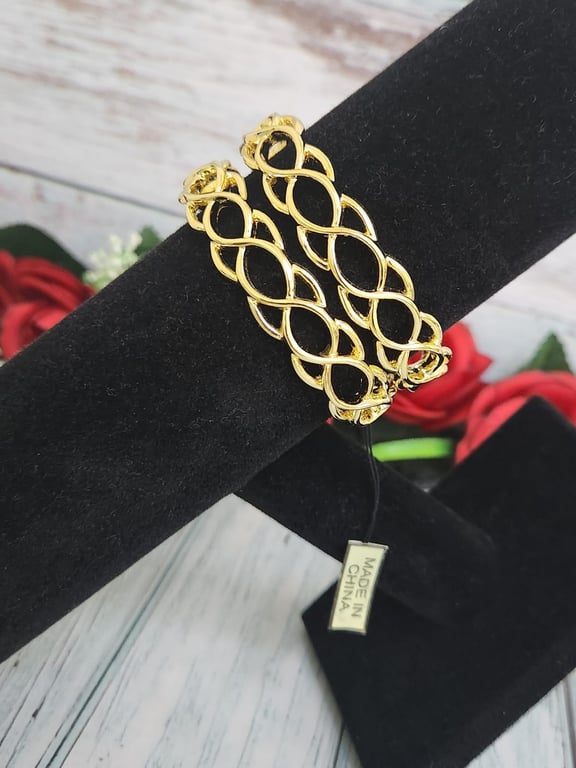 Hajmaal — goldtone open link bangles. (المقاس One Size, جديد مع الملصق)