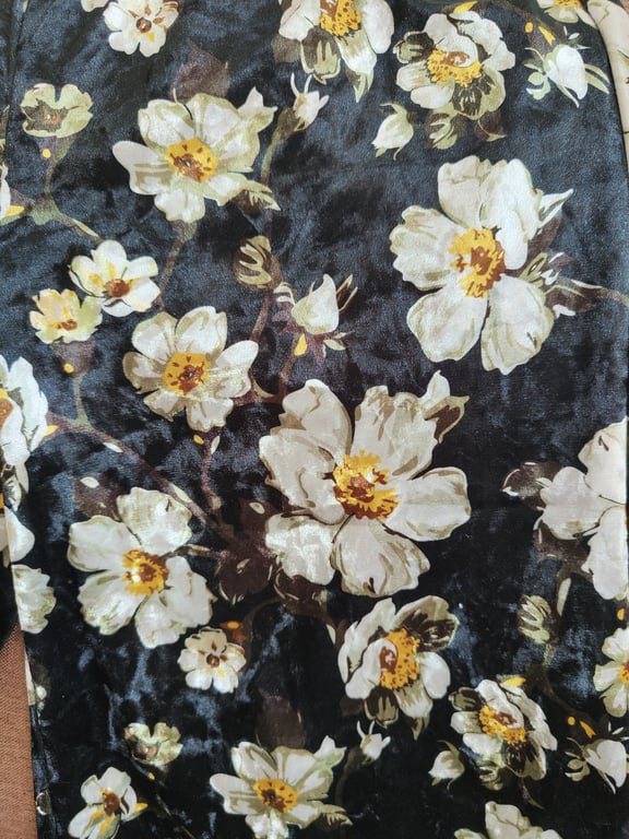Amazon — Amazon Floral Pants (Size L, Like new)