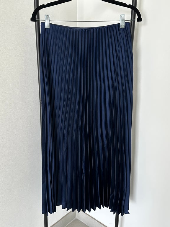 Mango — Mango Pleated Midi Skirt - Navy Blue, Size M (Size M, Like new)