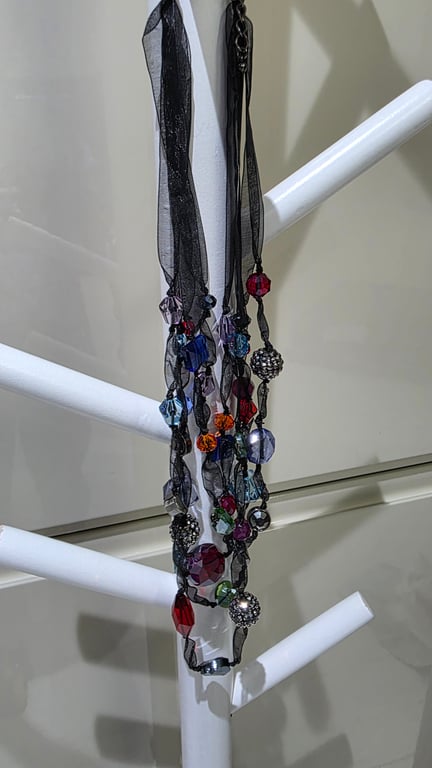 Macy's — Macy's ribbon accent necklace (Size One Size, Like new)