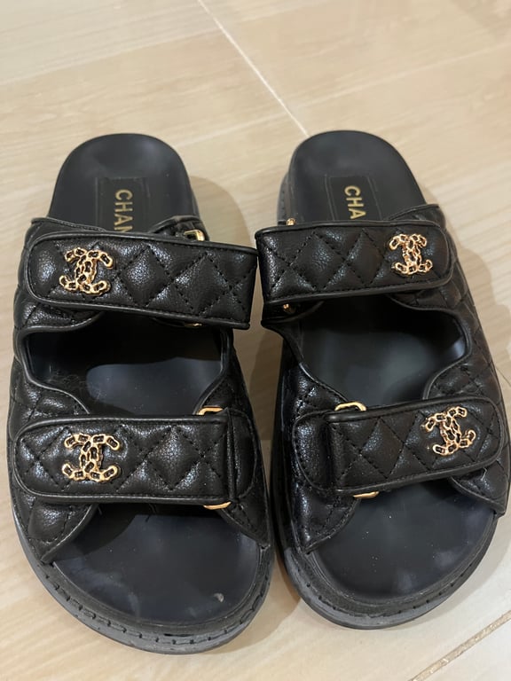 Chanel — Chanel Quilted CC Logo Sandals (Size EU 36, Good)