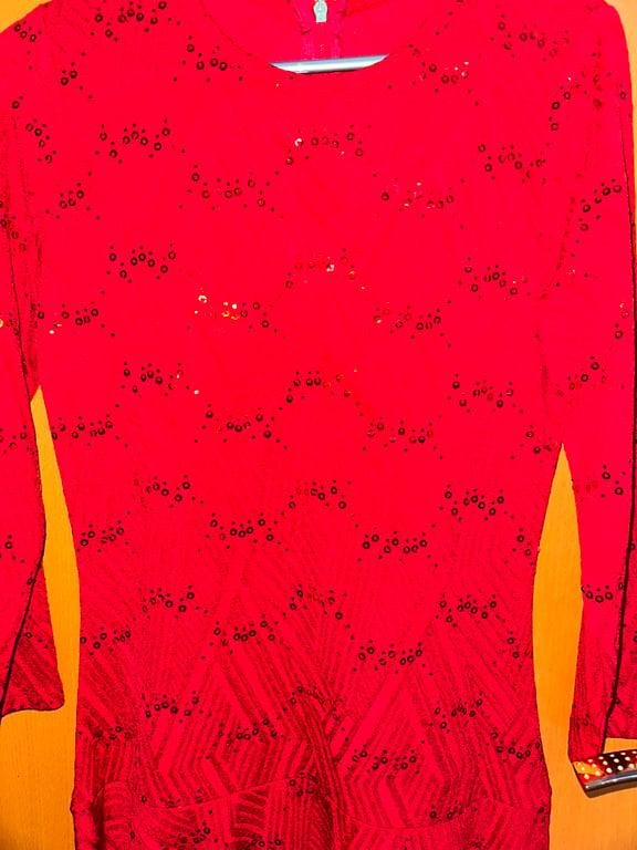 Michael Kors — Michael Kors Red Sequin Chevron Long Sleeve Dress M (Size M, Good)