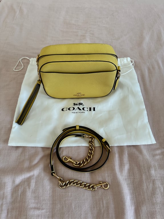 Coach — Coach pebble leather shoulder bag, with detachable strap (Size One Size, Like new)