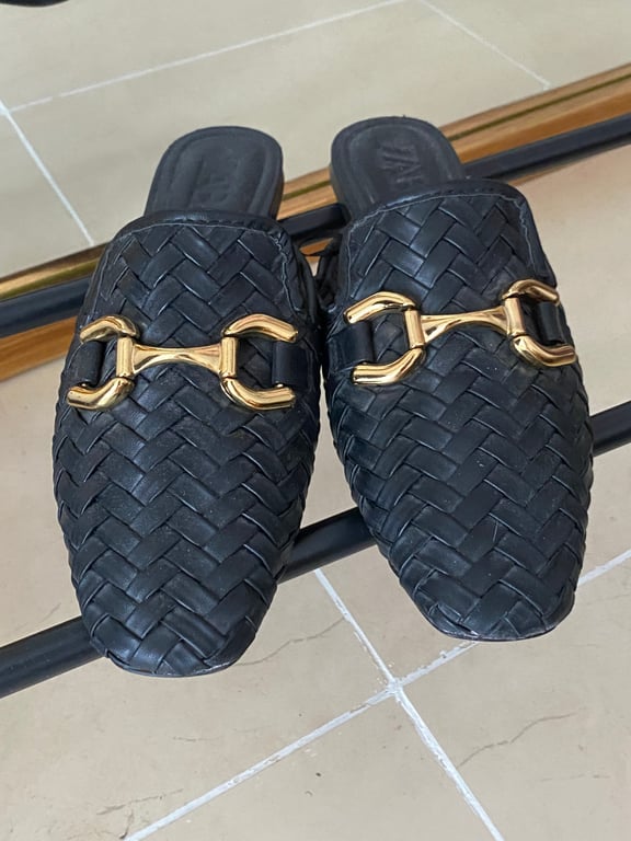 Zara — Zara Black Woven Loafer Mules with Gold Buckle, Size 41 (Size 41, Good)