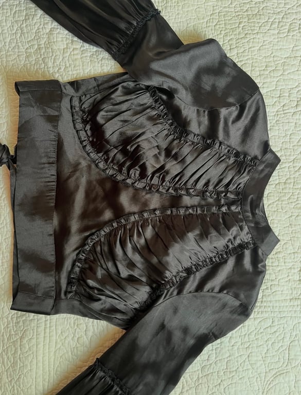 River Island — River Island black top (Size S, New with tags)