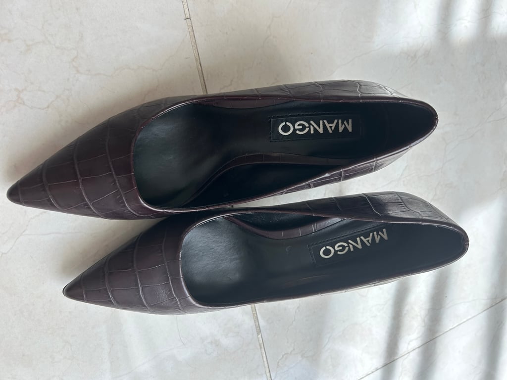 Mango — Mango Croc-Effect Heel Pumps, Size 37 (Size 37, Like new)