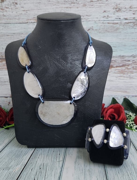 Hajmaal — style and co  dusty blue large resin necklace and bracelet (Size One Size, New with tags)