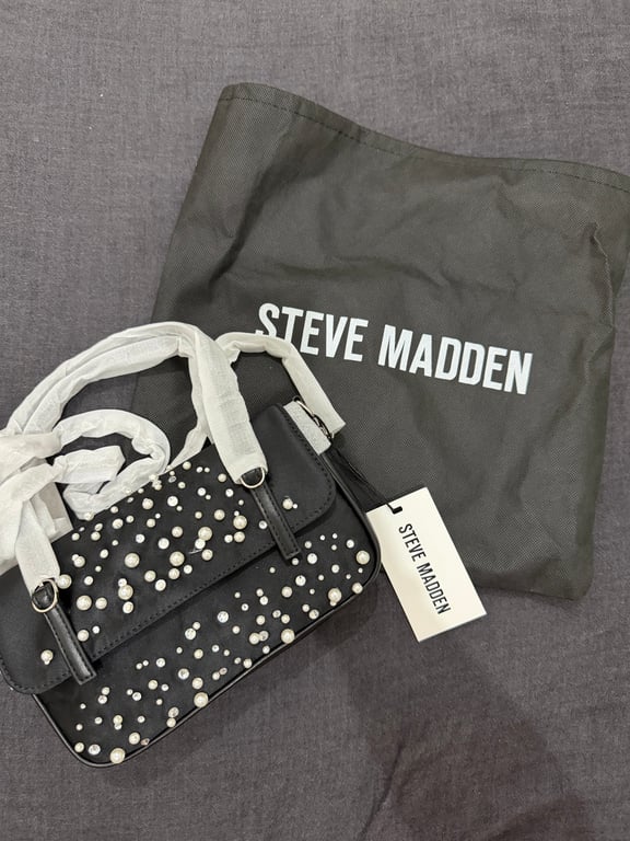 Steve Madden — Steve Madden Pearl Embellished Crossbody bag (New with tags)