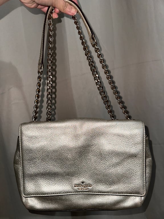 Kate Spade — Kate Spade Silver Leather Shoulder Bag (Good)