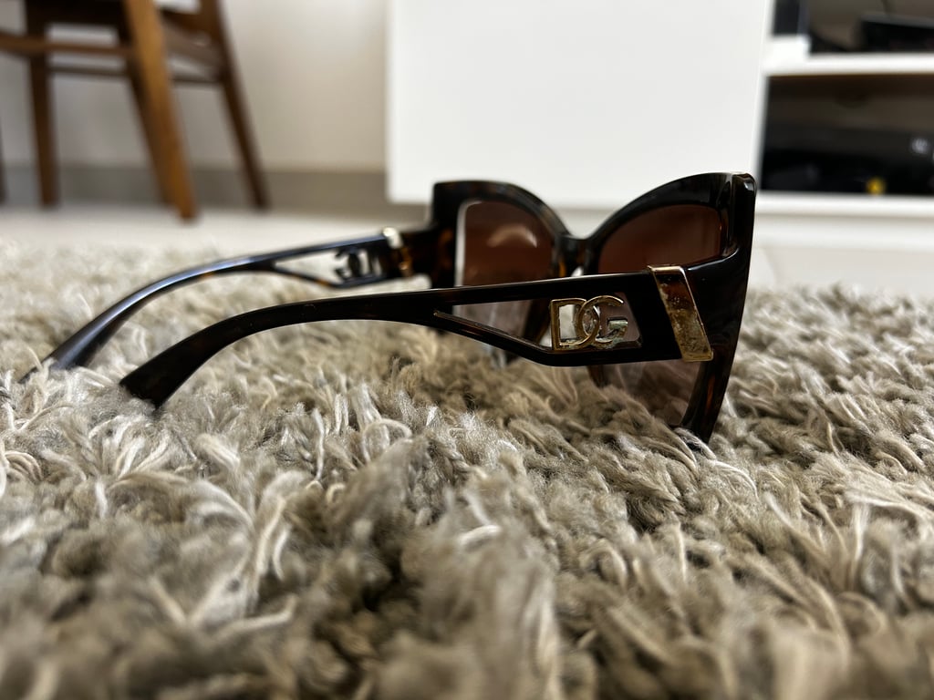 Dolce & Gabbana — Dolce & Gabbana sunglasses (Size One Size, Good)