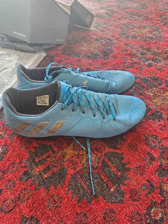 Adidas — Adidas messi (Size EU 42.5, Good)