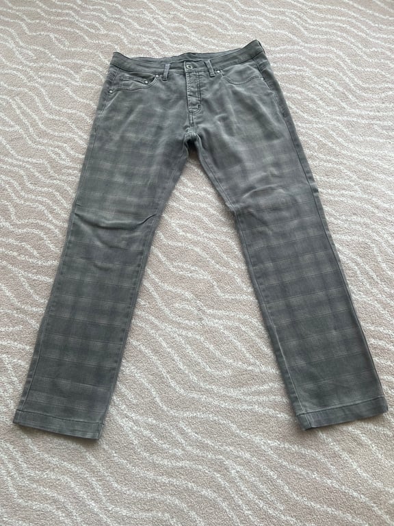 Zara — Zara Grey Plaid Pants, Men's Size 44 (المقاس 44, شبه جديد)