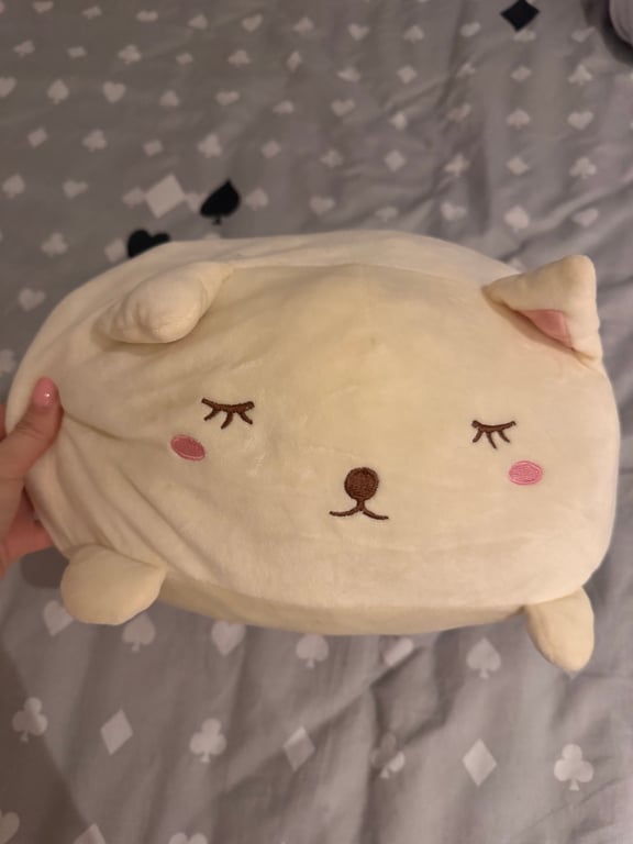 & Other Stories — & Other Stories Cream Plush Cat Toy (Size XS, Good)