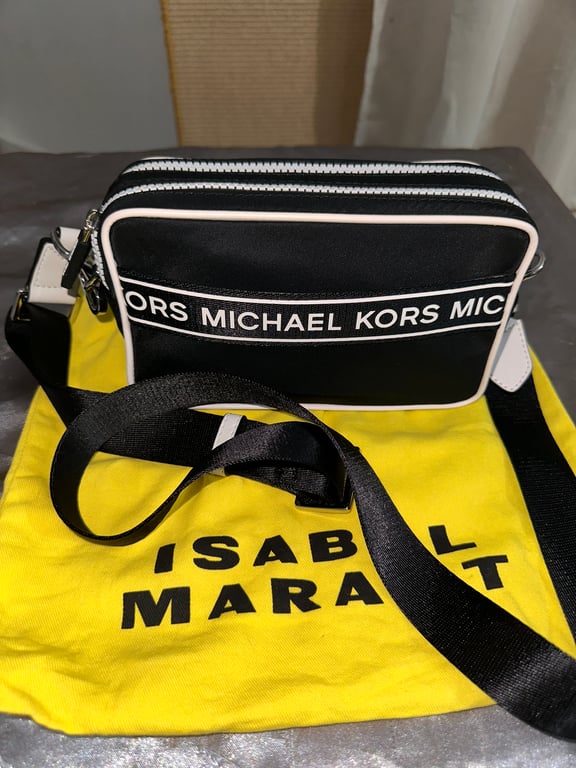 Michael Kors — Michael Kors Black & White Crossbody Bag (Size One Size, Like new)