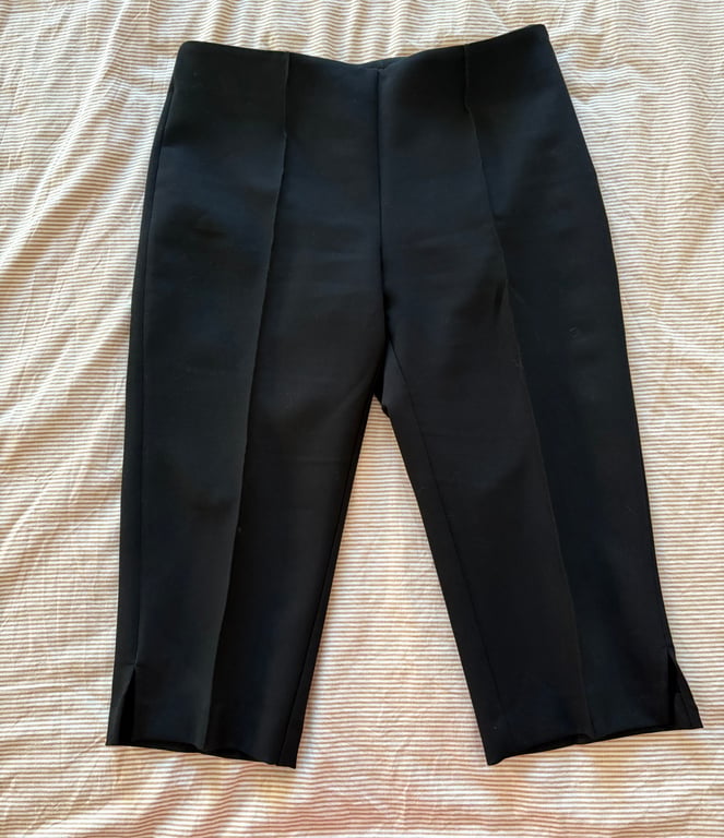Mango — Mango capri pants (Size 38, Like new)