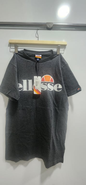 Ellesse — Ellesse Tee dark grey (Size XXS, New with tags)