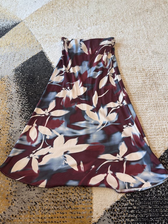 Other — Floral Maxi A line Skirt (Size M, Good)
