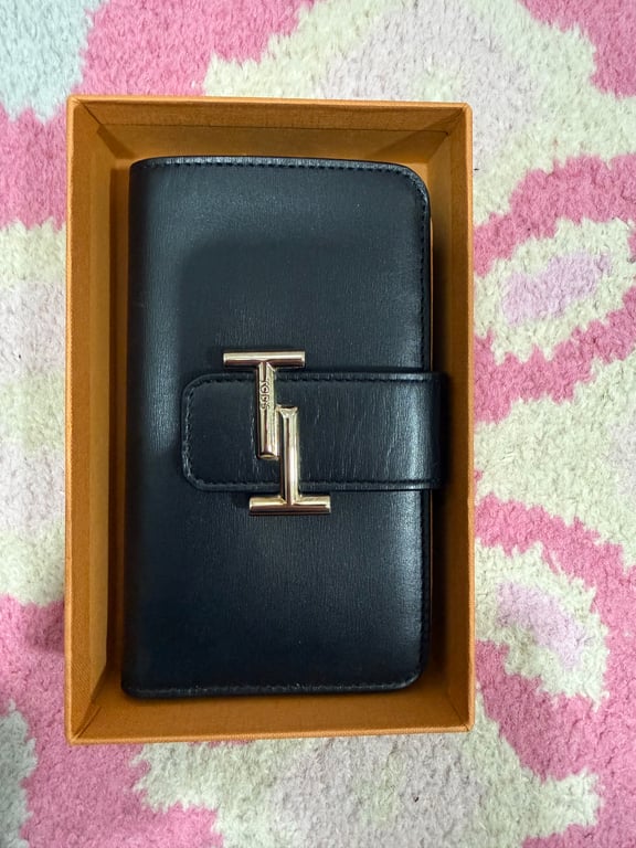 Tod's — Tod's Women's Wallet (New with tags)