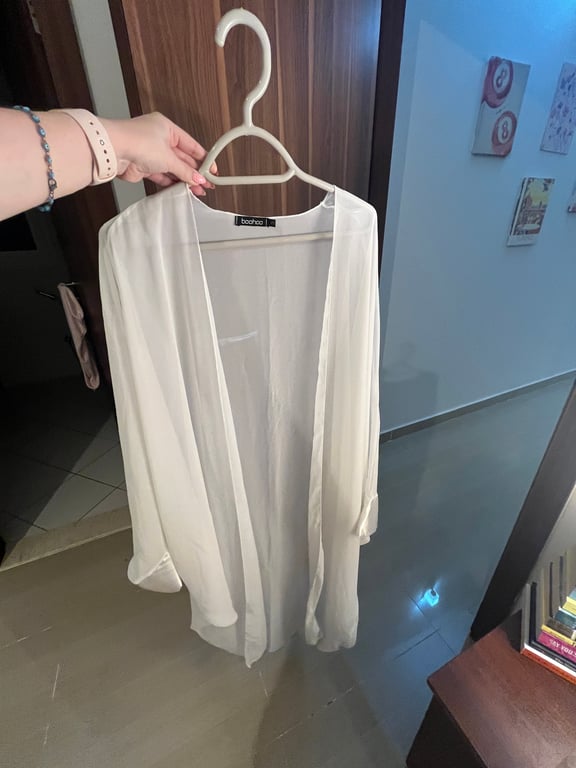 Boohoo — Boohoo White Lightweight Cardigan (Size S, Like new)