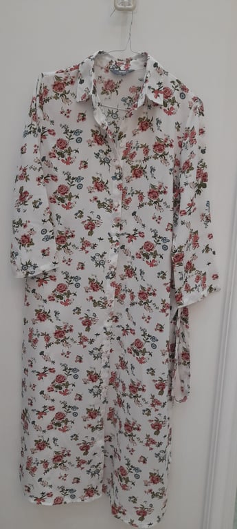 Max Fashion — Max Fashion Floral Button-Up Midi Dress (Size 36, Like new)
