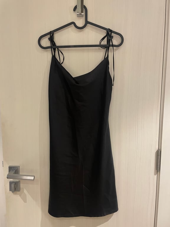 Brandy Melville — Brandy Melville Black Saten Dress (Size S, New with tags)