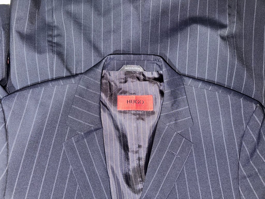 Hugo Boss — Hugo Boss Men's Pinstripe Blazer Made in Slovenia (Size L, Good)