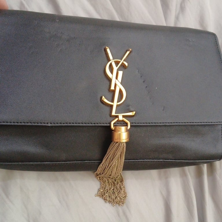 Saint Laurent — Saint Laurent Kate Leather Tassel Clutch (Size One Size, Fair)