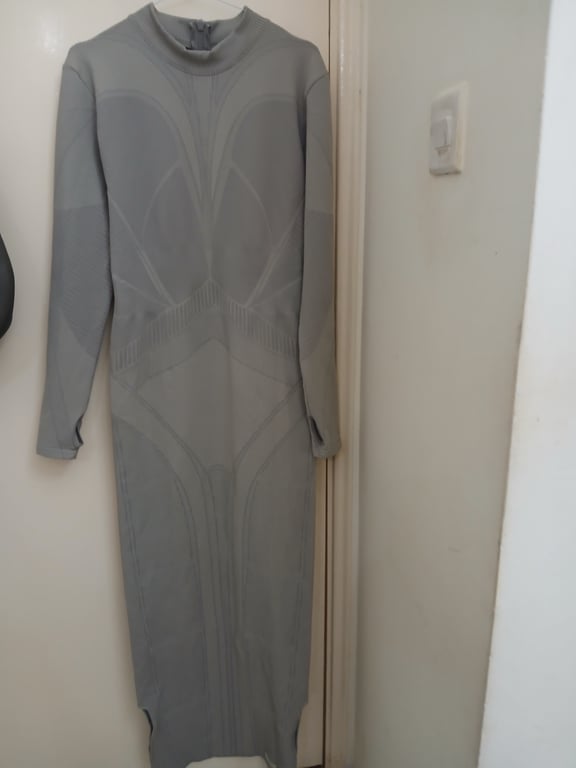 The Giving Movement — The Giving Movement Ribbed Knit Maxi Dress in Grey (Size XL, Good)