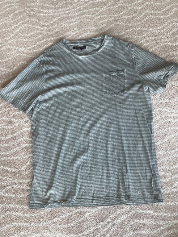 Michael Kors — Michael Kors Men's Striped T-Shirt - Gray, Size XL (Size XL, Good)