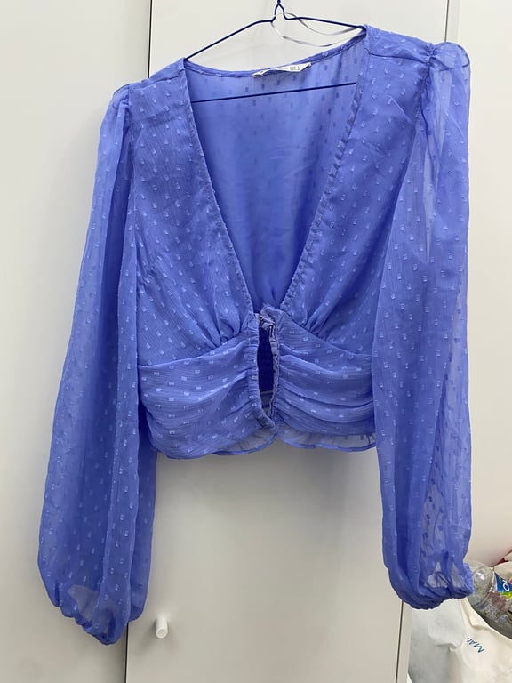 Amazon — Amazon Layering Net Blue Top (Size L, Good)