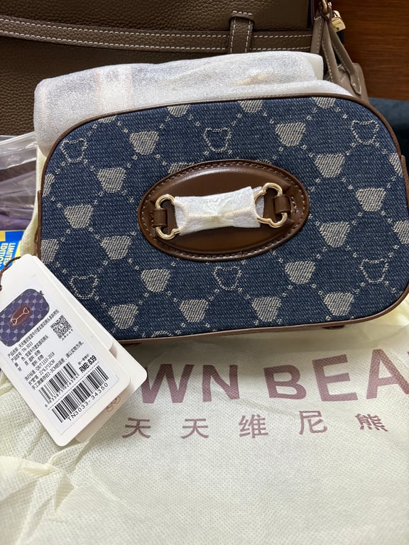 House of Little Bunny — Twin Bear (TTWN) Camera Bags (Size One Size, New with tags)