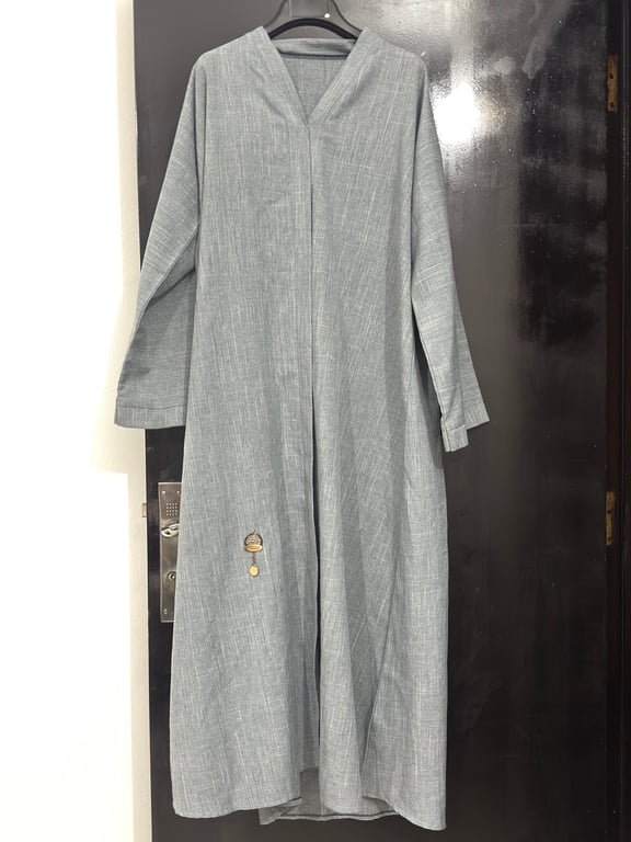 Unknown — Grey Abaya. (Size 52, Like new)