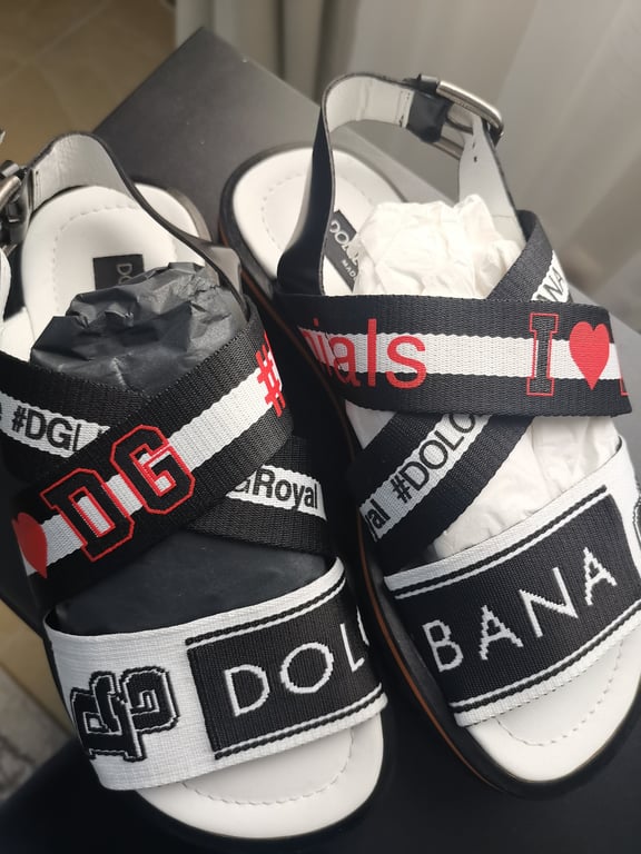 Dolce & Gabbana — Dolce & Gabbana Erraneo Sandals  🔥 Golden Opportunity 🔥 (Size EU 39, Like new)