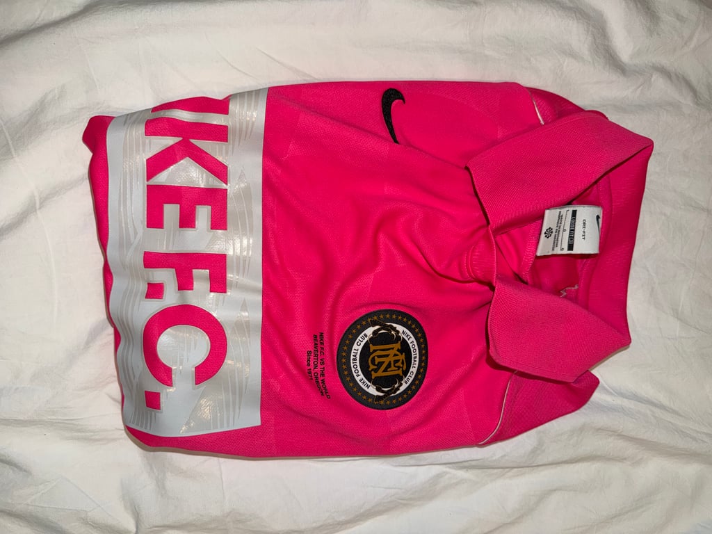 Nike — Nike women’s jersey (المقاس L, جيد)