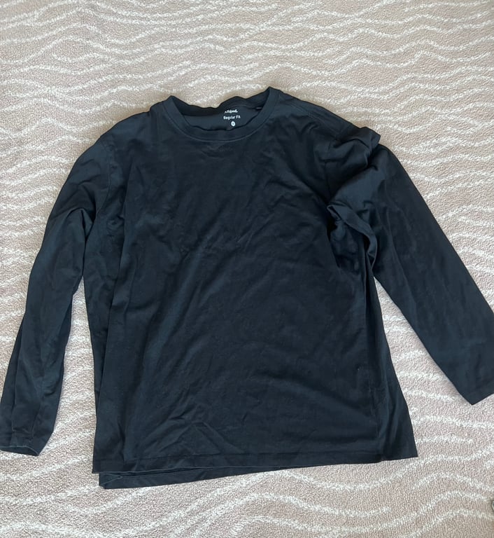 Other — Others Black Long Sleeve T-Shirt - Regular Fit (XL) (Size XL, Good)