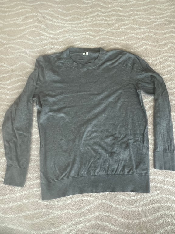 Uniqlo — Uniqlo Men's Grey Long Sleeve Top, Size L (Size L, Good)