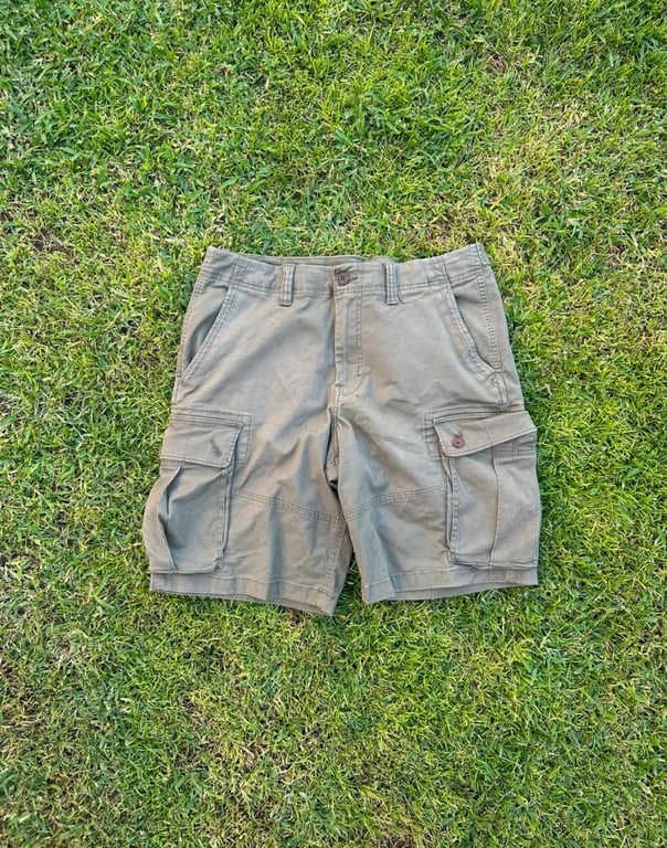 American Eagle — American Eagle Cargo Short (Above the Knee) (Size 34, Like new)
