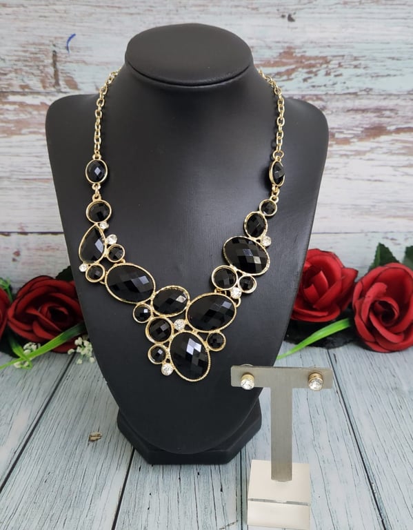Hajmaal — Hajmaal  black gildtone and crystal necklace (Size One Size, New without tags)