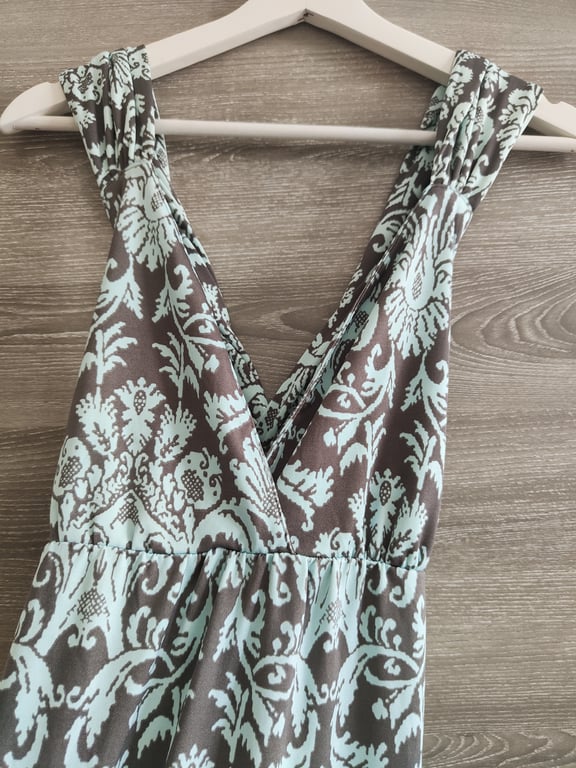 Brands For Less — Brands For Less Long Dress (Size M, Like new)