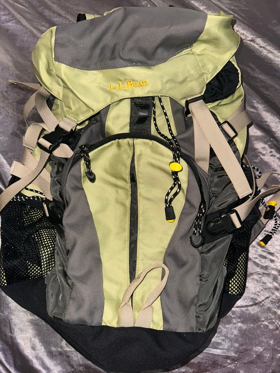 L.L.Bean — L.L.Bean Khaki Green & Gray Hiking Backpack (Size One Size, Good)
