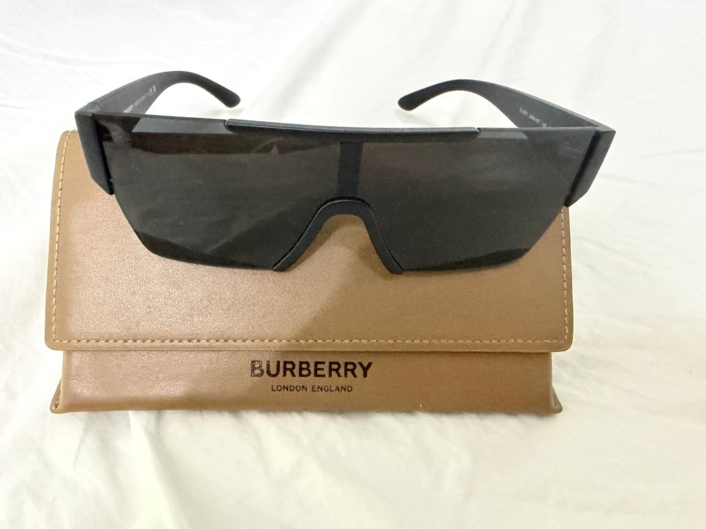 Burberry — Burberry Black Shield Sunglasses NEVER USED UNWANTED GIFT (Like new)