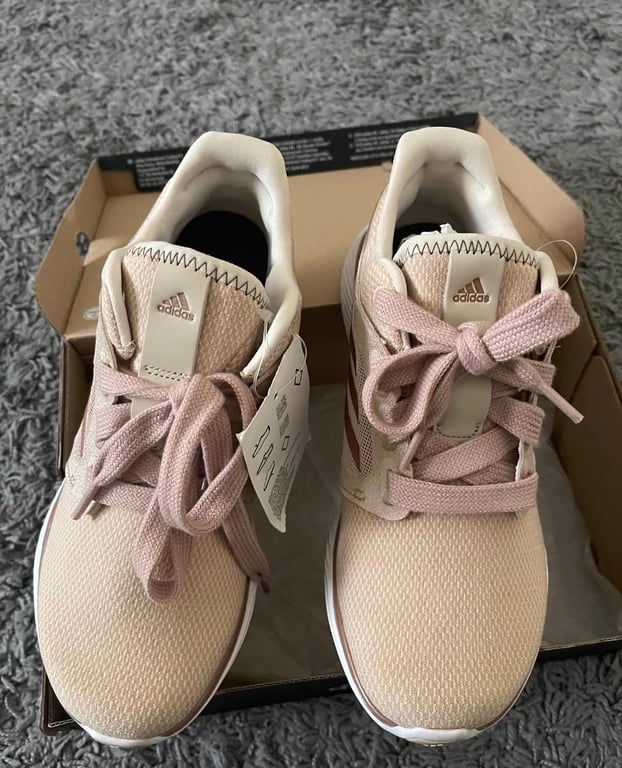Adidas — Adidas Edge Lux Sneakers (Size US 6, New with tags)