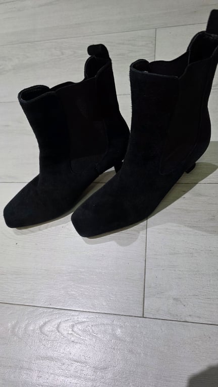 Sam Edelman — Sam Edelman Black Suede Ankle Boots (Size EU 35.5, Like new)