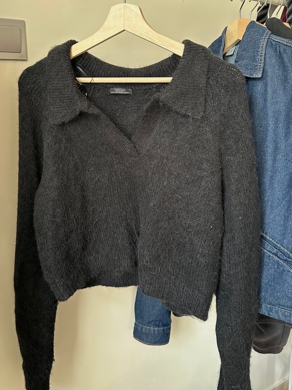 Parfois — Parfois Collared Black Fuzzy Sweater - Size XS/S (Size XS, Good)