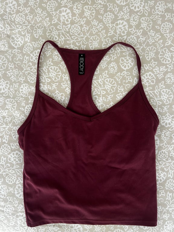 Cotton On — Cotton On burgundy top (Size M, Like new)