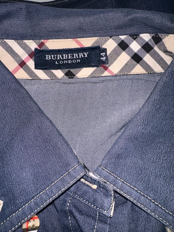 Burberry — Burberry Nova Check Denim Shirt (Size M, Good)